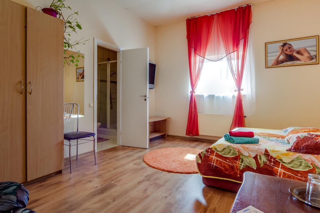 Hapi Hotel Jūrkalne Kültér fotó